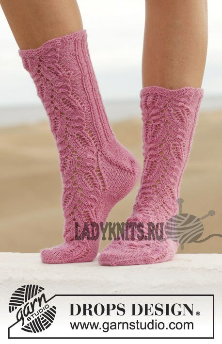 Ажурные носки спицами Think Pink  от Дропс