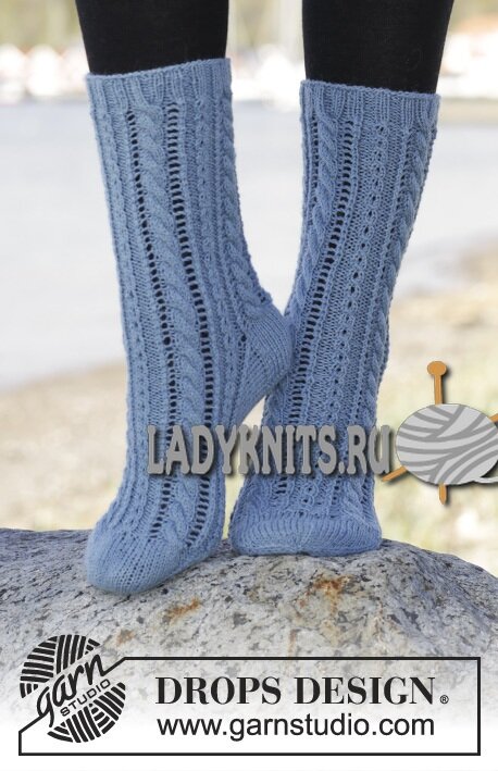 Вязаные спицами женские носки &quot;Небесно голубые&quot; от Дропс