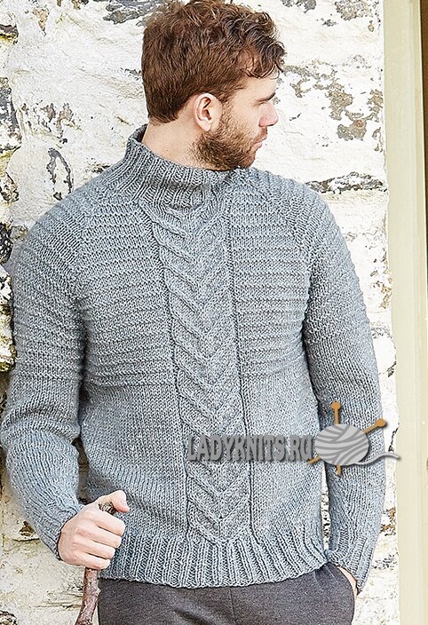 Мужской свитер реглан спицами с косами по центру